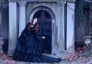 Black Gothic Mina Dracula Victorian Gown with Bustle/train