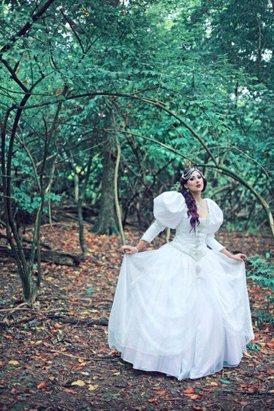 sarah labyrinth green dress Costume, Sarah from Labyrinth Costume, Sarah Williams Mermaidcosplay a pair of sturdy overalls for the random trinkets you might be collecting Labyrinth - Sarah (Jennifer Connelly)