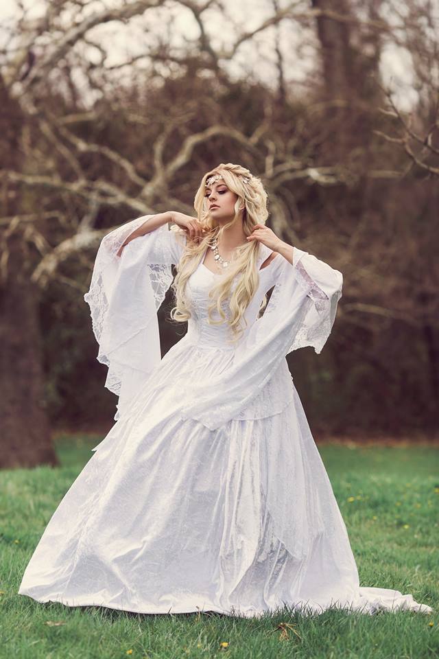 Medieval Romantic Threads Medieval Romantic Threads