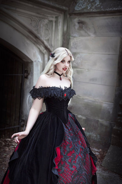Victorian Vampire Gothic Red/black Velvet Gown Medium Victorian Vampire Gothic Red/black Velvet Gown Medium